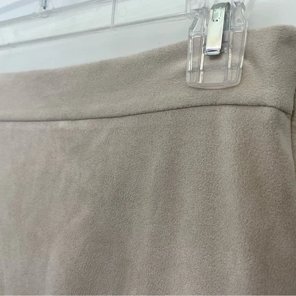 Alter’d State Light Taupe Fringe Faux Suede Mini Skirt Size L - Picture 5 of 9